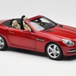 Mercedes SLK R172 Designo Zircon Röd Minichamps 1:18 B66960513 - image 6 of 8
