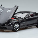 Mercedes SLR McLaren Svart CMC 1:18 - image 2 of 10