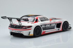 Mercedes SLS AMG GT3 Munnich Motorsport #38 M. Basseng / M. Winkelhock Champions FIA GT1 World Championship 2012 Minichamps 1 — bild 2 av 6