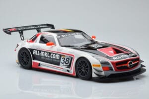 Mercedes SLS AMG GT3 Munnich Motorsport #38 M. Basseng / M. Winkelhock Champions FIA GT1 World Championship 2012 Minichamps 1 — bild 4 av 6