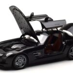 Mercedes SLS AMG Obsidian Svart Metallic Minichamps 1:18 B66960042 - image 2 of 7