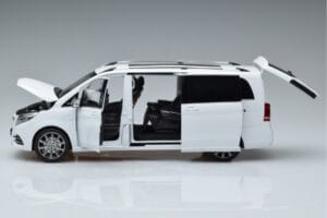 Mercedes V-Class W447 V260L Vit OEM 1:18 QALCN89911149 Metall — bild 5 av 8