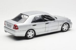 Mercedes C36 AMG W202 Silver UT Models 1:18 180035000 Metall — bild 2 av 6