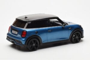 Mini Cooper S F56 Island Blå Otto 1:18 OT982 Resin — bild 2 av 6