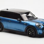 Mini Cooper S F56 Island Blå Otto 1:18 - image 4 of 6