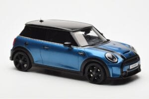 Mini Cooper S F56 Island Blå Otto 1:18 OT982 Resin — bild 4 av 6
