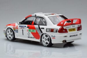 Mitsubishi Lancer Evo 4 T. Makinen / S. Harjanne Rally Catalunya 1997 Otto 1:18 OT409 Resin — bild 5 av 6