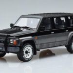 Nissan Patrol GR Y60 Grå Otto 1:18