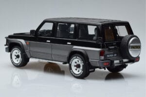 Nissan Patrol GR Y60 Grå Otto 1:18 OT993 Resin — bild 5 av 6