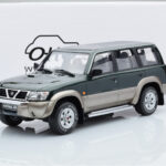 Nissan Patrol GR Y61 Grön Otto 1:18 - image 5 of 5