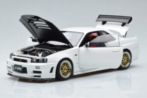 Nissan Skyline GT-R R34 Nismo Z-Tune Vit MotorHelix 1:18 M83407 Metall — bild 2 av 11
