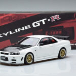 Nissan Skyline GT-R R34 Nismo Z-Tune Vit MotorHelix 1:18 - image 11 of 11