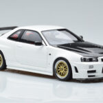 Nissan Skyline GT-R R34 Nismo Z-Tune Vit MotorHelix 1:18 - image 6 of 11