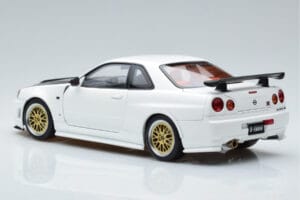 Nissan Skyline GT-R R34 Nismo Z-Tune Vit MotorHelix 1:18 M83407 Metall — bild 7 av 11