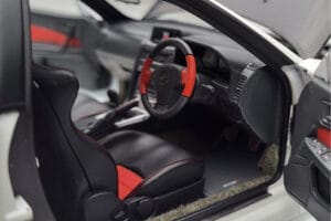 Nissan Skyline GT-R R34 Nismo Z-Tune Vit MotorHelix 1:18 M83407 Metall — bild 8 av 11
