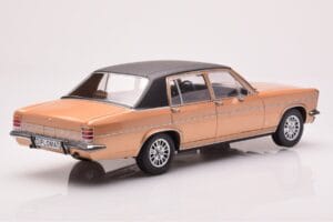 Opel Diplomat B Beige Metallic MCG 1:18 MCG18335 Metall — bild 2 av 6