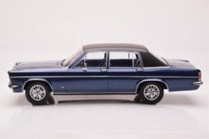 Opel Diplomat B Mörkblå Metallic MCG 1:18 MCG18336 Metall — bild 3 av 6