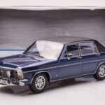 Opel Diplomat B Mörkblå Metallic MCG 1:18 - image 6 of 6