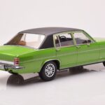Opel Diplomat B Grön Metallic MCG 1:18 - image 2 of 6