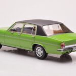Opel Diplomat B Grön Metallic MCG 1:18 - image 5 of 6