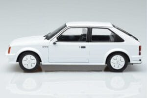 Opel Kadett D GTE Vit MCG 1:18 MCG18268 Metall — bild 3 av 6