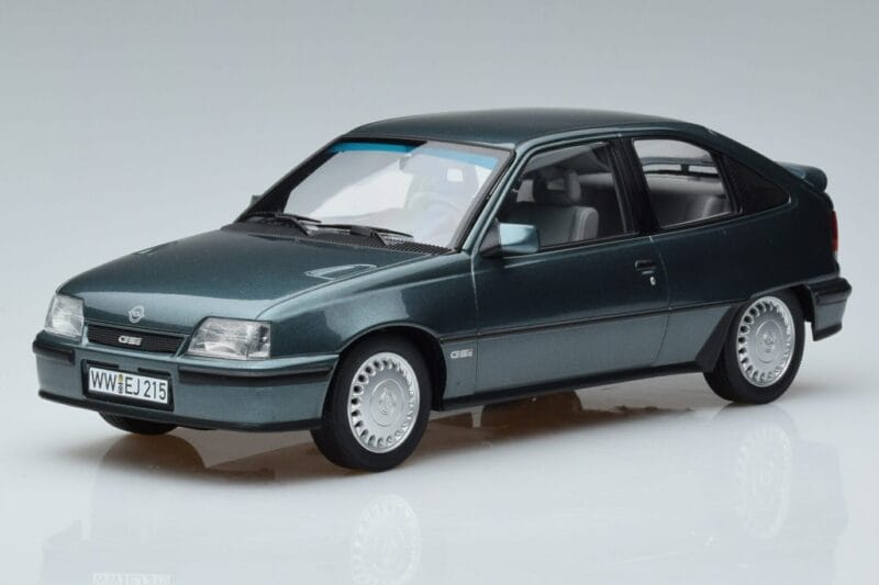 Opel Kadett E GSi Blå Metallic Norev 1:18 183614 Metall