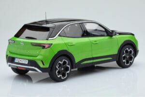 Opel Mokka-e GS Line Matcha Grön Otto 1:18 OT435 Resin — bild 2 av 5