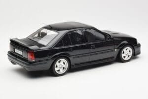 Opel Omega A Lotus Imperial Dark Grön Metallic Otto 1:18 OT153 Resin — bild 2 av 6