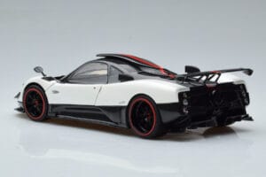Pagani Zonda Cinque Vit Benny Almost Real 1:18 850601001 Metall — bild 7 av 12