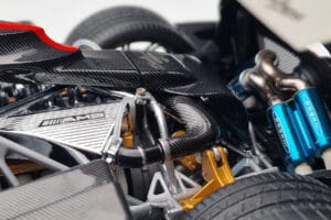 Pagani Zonda Cinque Vit Benny Almost Real 1:18 850601001 Metall — bild 10 av 12