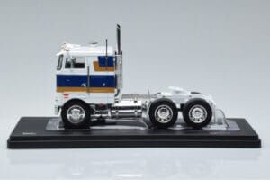 Peterbilt 352 H Vit IXO 1:43 TR078 Metall — bild 3 av 6