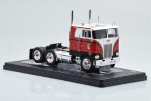 Peterbilt 352 Pacemaker Röd Vit IXO 1:43 TR097 Metall — bild 3 av 4