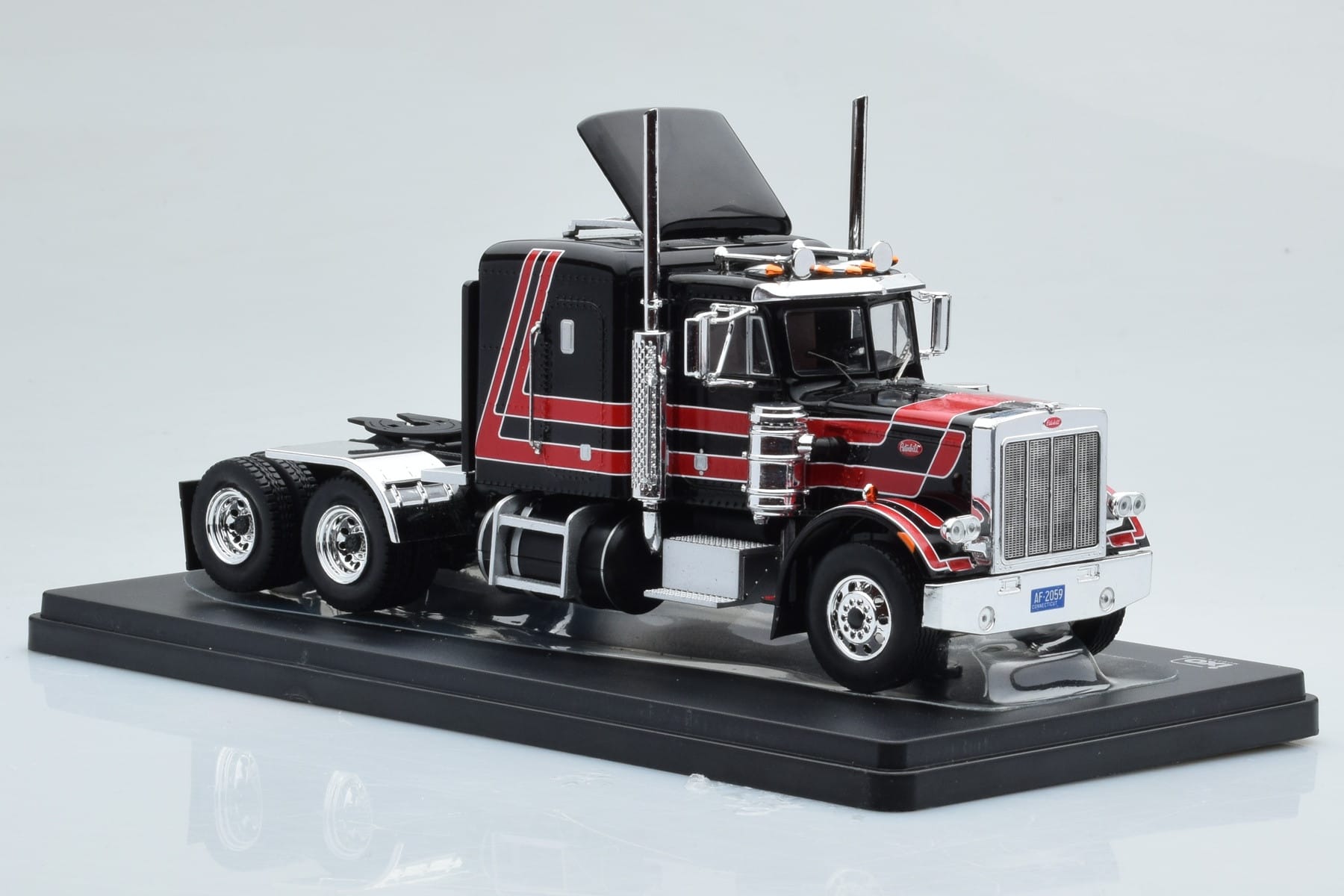 Peterbilt 359 Svart Röd IXO 1:43 TR158 Metall — bild 3 av 4