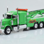 Peterbilt 359 Wrecker Road Service Grön IXO 1:43