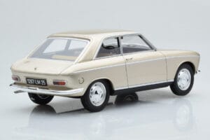 Peugeot 204 Coupe Beige Otto 1:18 OT1024 Resin — bild 2 av 6