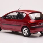Peugeot 206 S16 Röd Otto 1:18 - image 5 of 6
