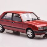 Peugeot 305 GTX Röd Plaisir Otto 1:18 - image 4 of 6
