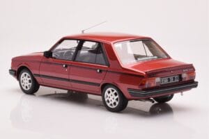 Peugeot 305 GTX Röd Plaisir Otto 1:18 OT1032 Resin — bild 5 av 6
