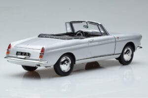 Peugeot 404 Cabriolet Silver Norev 1:18 184835 Metall — bild 3 av 8