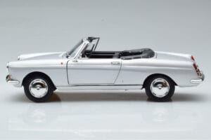 Peugeot 404 Cabriolet Silver Norev 1:18 184835 Metall — bild 5 av 8