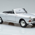 Peugeot 404 Cabriolet Silver Norev 1:18 - image 6 of 8