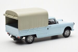 Peugeot 404 Pickup Bache Pastellblå Otto 1:18 OT1036 Resin — bild 2 av 6
