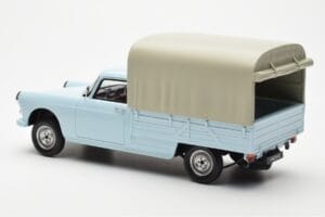 Peugeot 404 Pickup Bache Pastellblå Otto 1:18 OT1036 Resin — bild 5 av 6