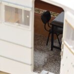 Peugeot 404 Med Husvagn Henon Norev 1:18 184837 Metall - image 6 of 7