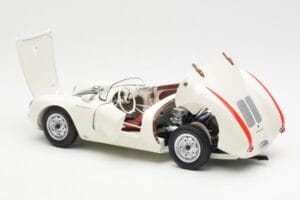 Porsche 550 Spyder 70-Års Edition Vit Schuco 1:18 450033300 Metall — bild 5 av 8