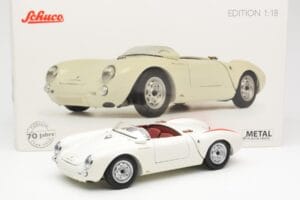 Porsche 550 Spyder 70-Års Edition Vit Schuco 1:18 450033300 Metall — bild 8 av 8