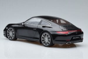 Porsche 911 991 Carrera 4 Black Edition GT Spirit 1:18 GT114 Resin — bild 5 av 6