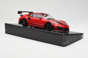 Porsche 911 GT2 RS 991 MR Manthey Racing Nordschleife Record Minichamps 1:18 MR-911-GT2RS-1803 Metall — bild 4 av 6