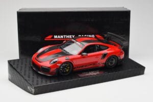 Porsche 911 GT2 RS 991 MR Manthey Racing Nordschleife Record Minichamps 1:18 MR-911-GT2RS-1803 Metall — bild 6 av 6
