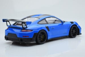 Porsche 911 GT2 RS 991.2 Weissach Package Blå Svarta Magnesiumfälgar Minichamps 1:18 153068316 Metall — bild 2 av 6